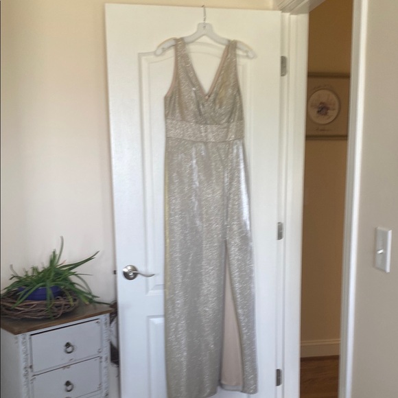 Oleg Cassini Dresses & Skirts - Oleg Cassini Gold Sleeveless V-Neck Dress